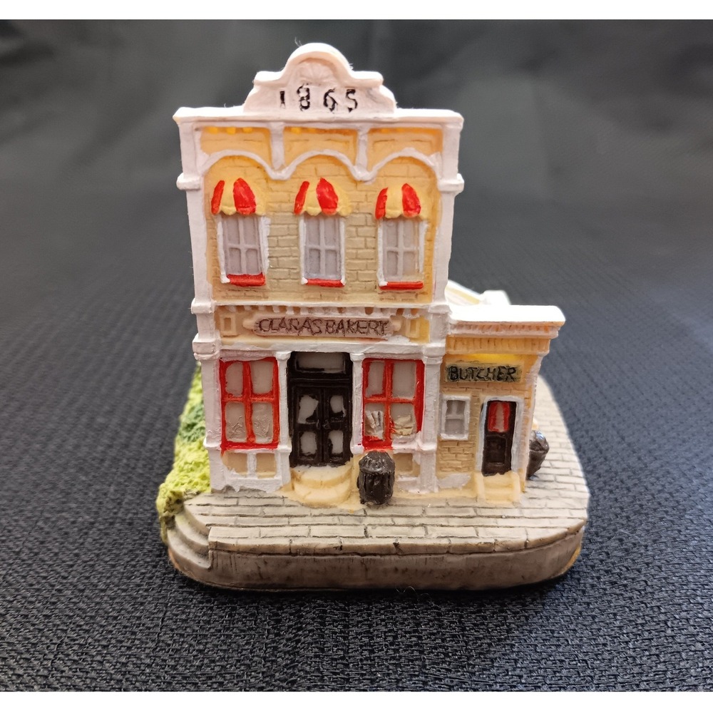 Liberty Falls Americana Collection Clara's Bakery AH41 1993 Miniature Building